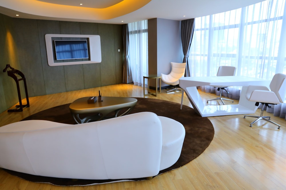 Suite (Mini) - Photo 7