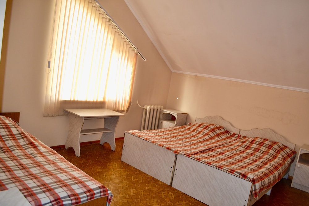 Standard Triple Room photo 2