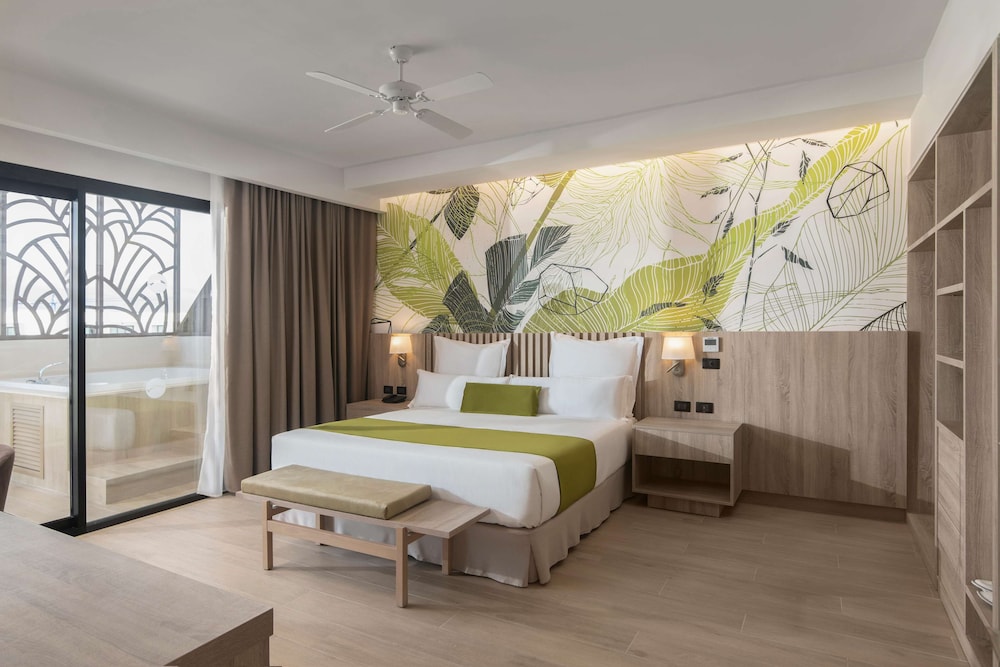 Master Suite With Elite Service