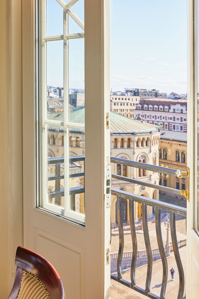 Suite (The Tower) - Photo 5