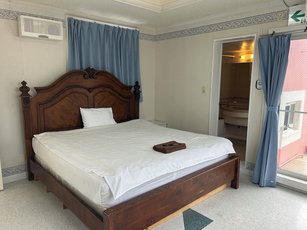 Comfort Condo, 3 Bedrooms, Non Smoking photo 1
