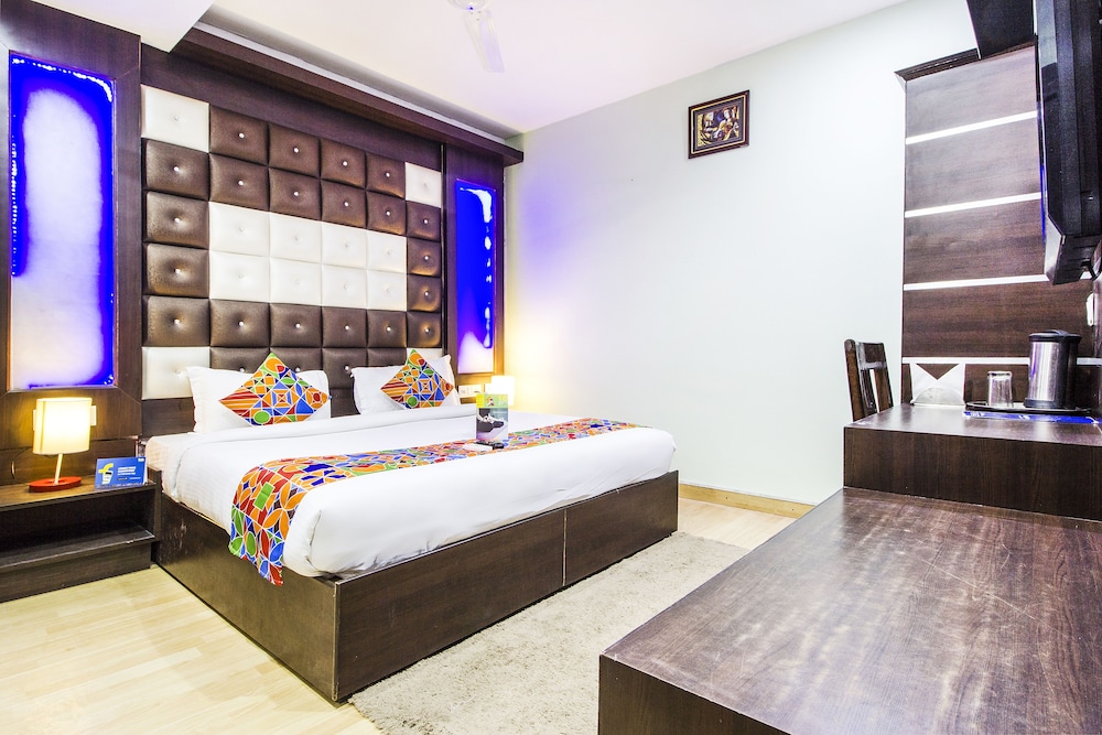 Deluxe Room, 1 Double Bed, Non Smoking photo 2