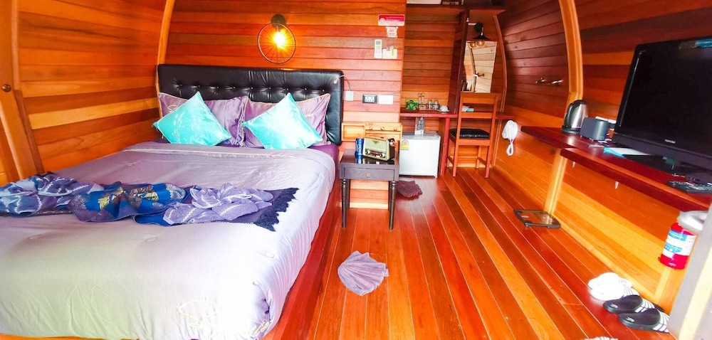 Double Room - Photo 15