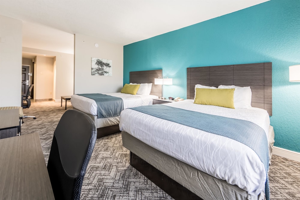 Standard Suite, Multiple Beds, Non Smoking, Refrigerator & Microwave (with Sofabed) - Photo 9