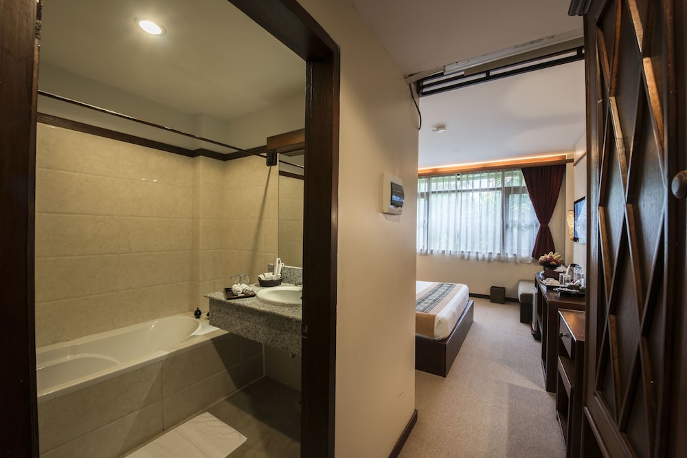 Bagan Room photo 2