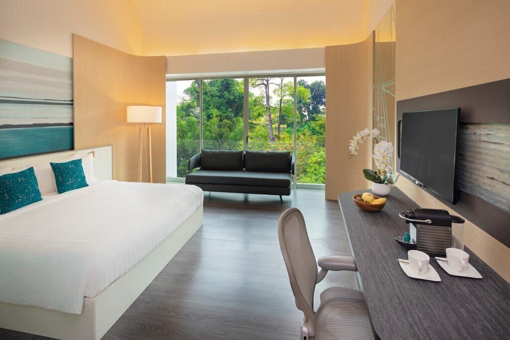 Hillview Room photo 2