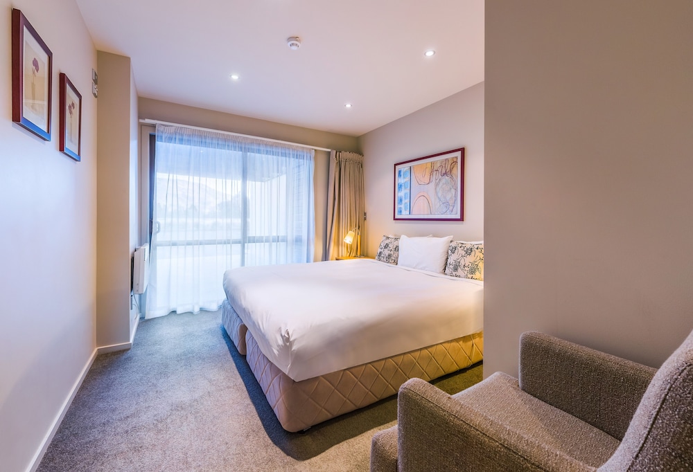 Standard Room (King)