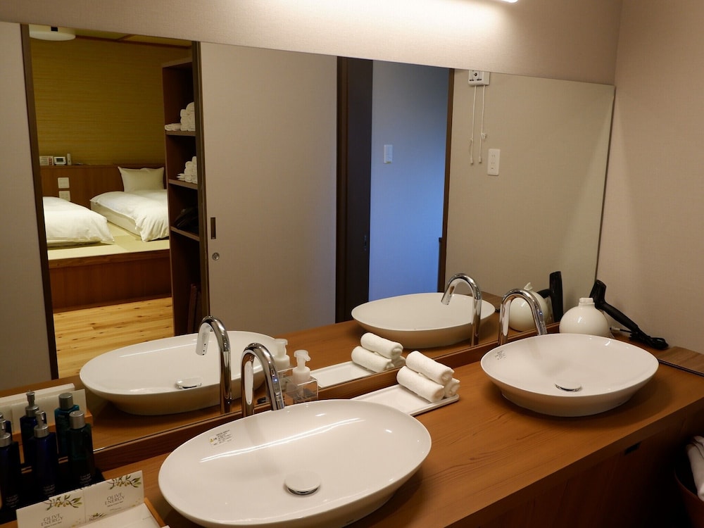 Family Room with Tatami Area photo 2