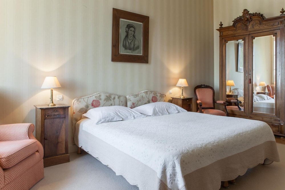 Standard Double Room - Photo 2
