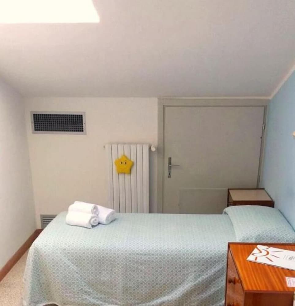 Economy Single Room (Mansard) photo 1