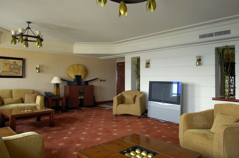 Club Suite, 2 Bedrooms, Accessible, Club Lounge Access (Dining, Kitchen)