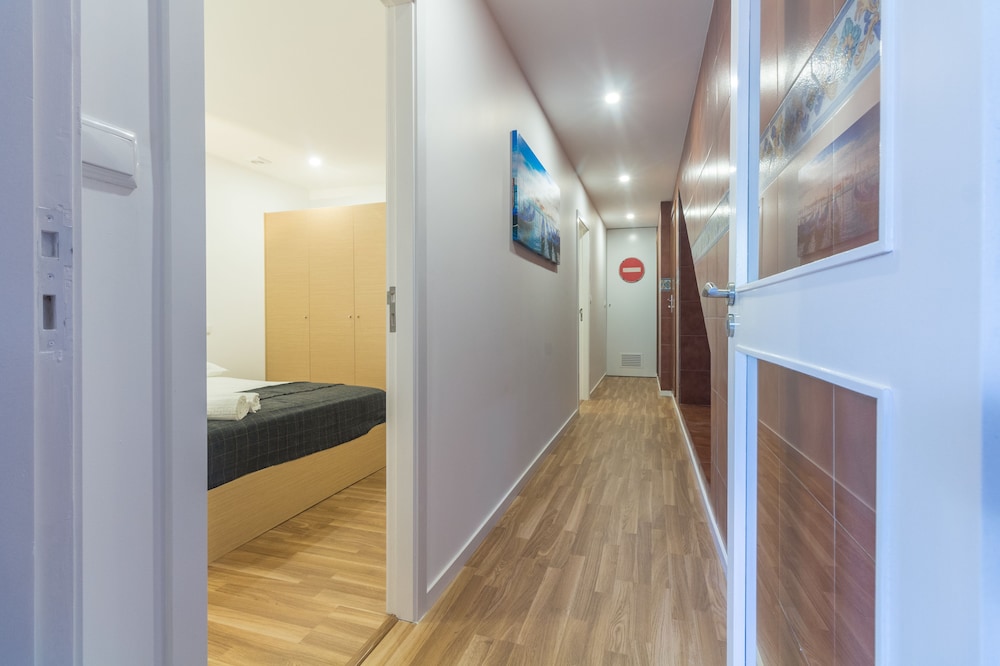 Apartment, 2 Bedrooms (Ground Floor) photo 2