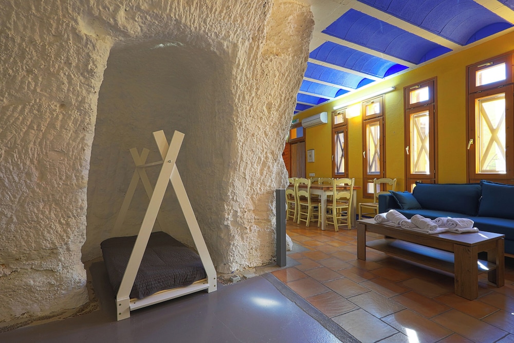 Deluxe Apartment, 3 Bedrooms, Terrace, City View photo 2