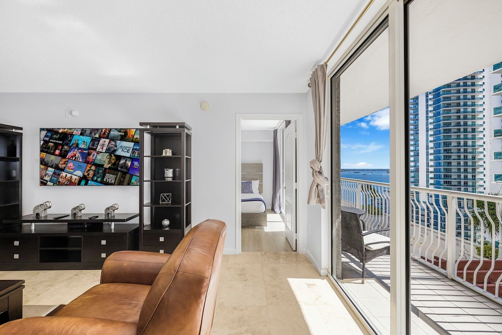 Luxury Condo, 2 Bedrooms, City View photo 1