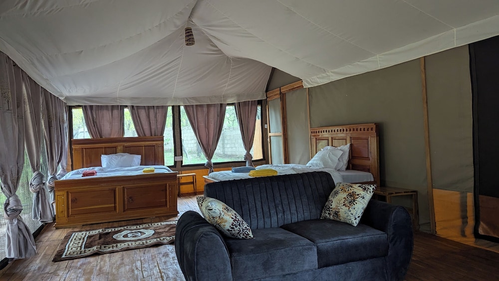 Luxury Tent, Balcony, Park View