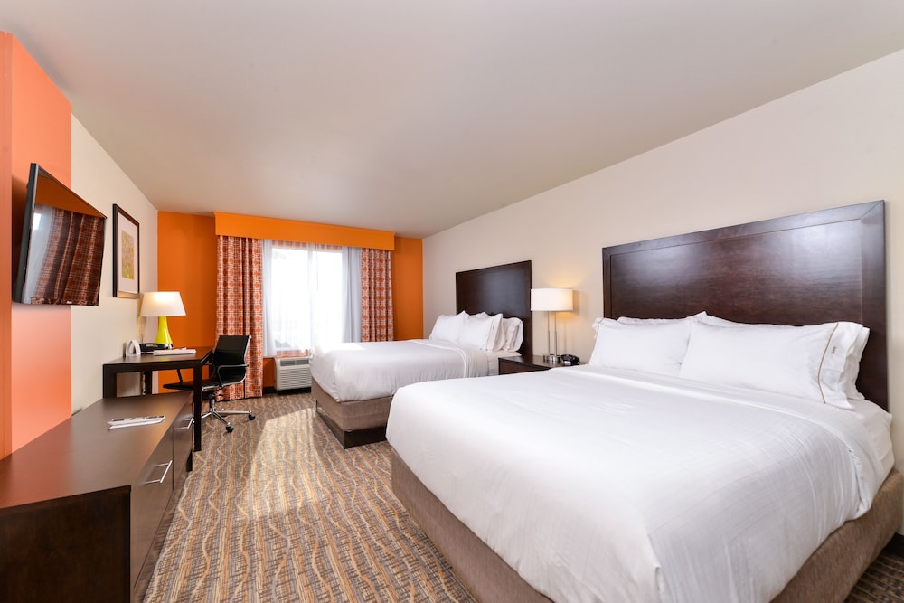 Standard Room, 2 Twin Beds, Accessible (Communications) photo 3