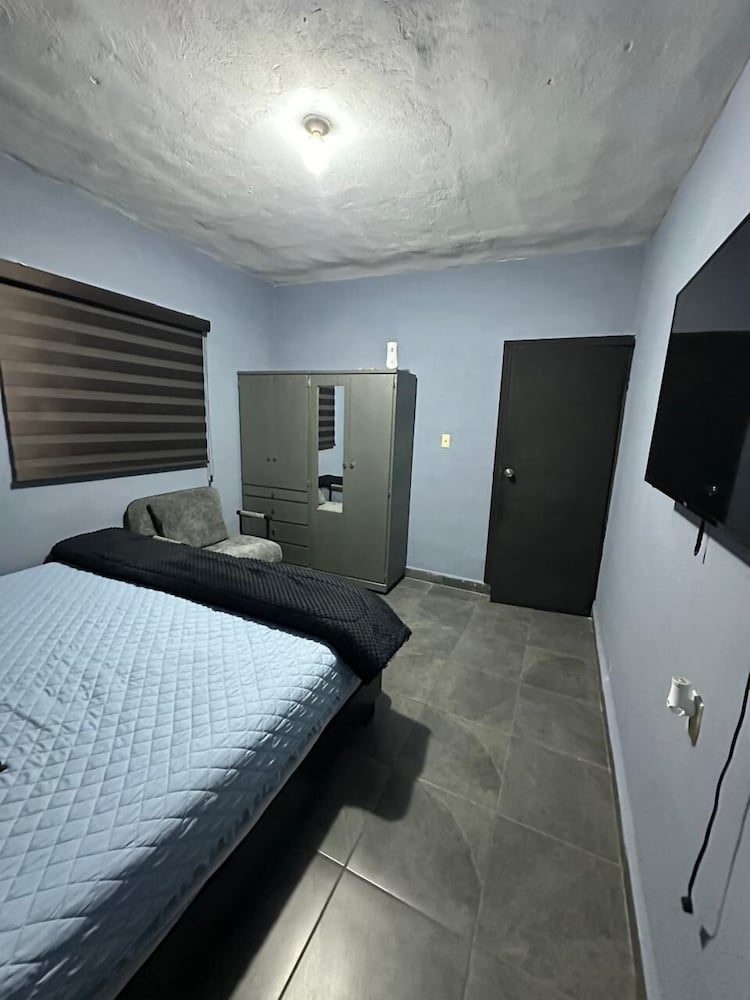 Deluxe Apartment photo 2