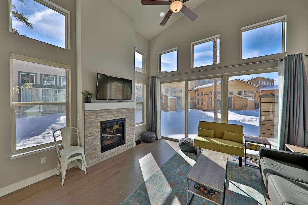 Townhome, 2 Bedrooms photo 1