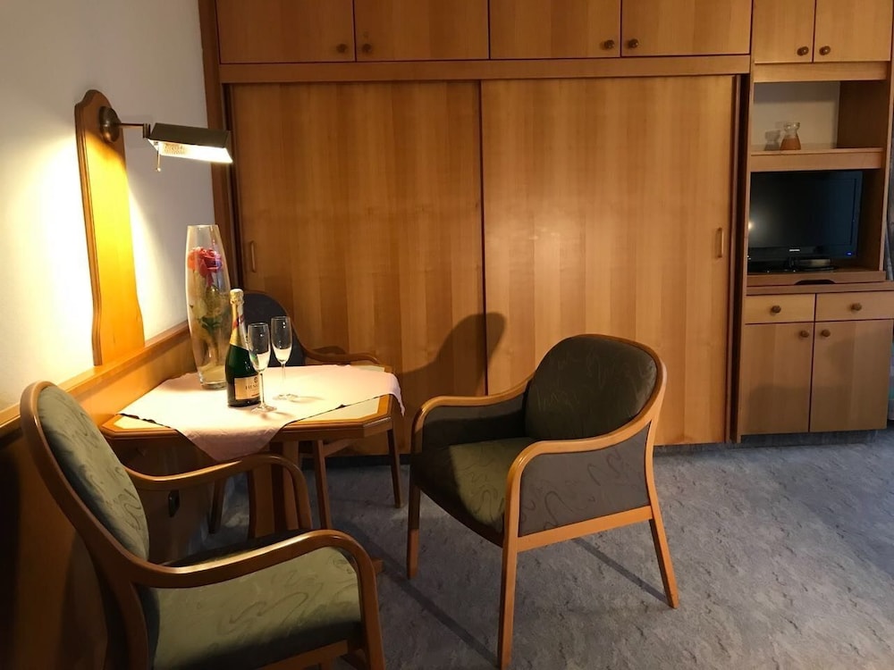 Superior Double Room, 1 King Bed, Non Smoking, Kitchenette photo 2