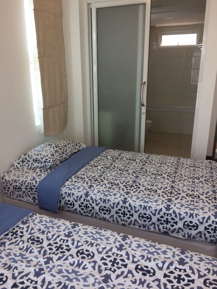 2 Bedrooms House With Sea View