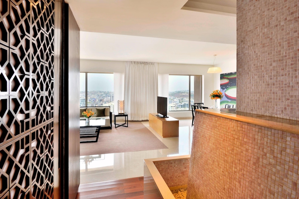 Luxury Suite, 1 Bedroom - Photo 8