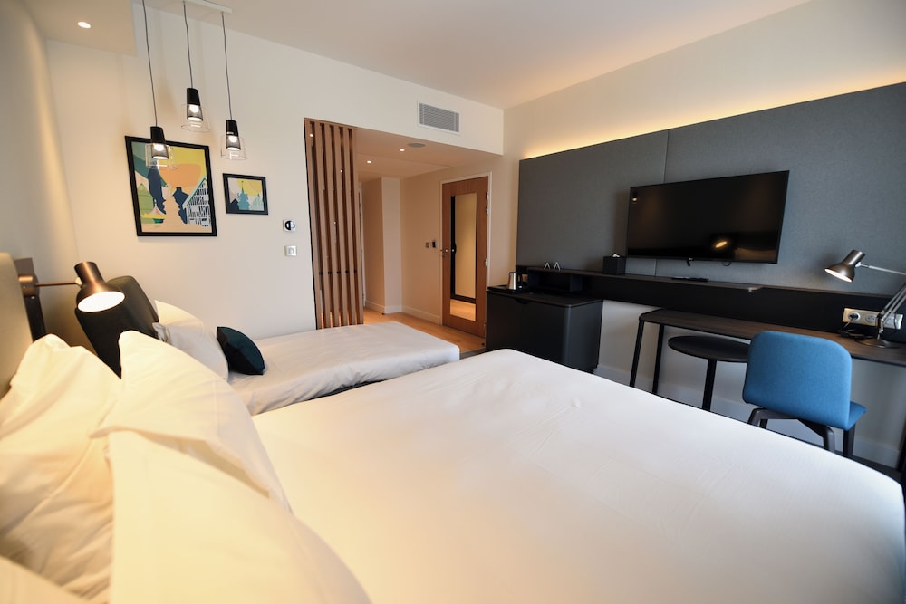 Standard Room, 1 Queen Bed with Sofa bed photo 1