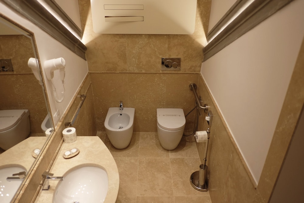 Exclusive Double or Twin Room (Private Turkish Bath) thumbnail 6