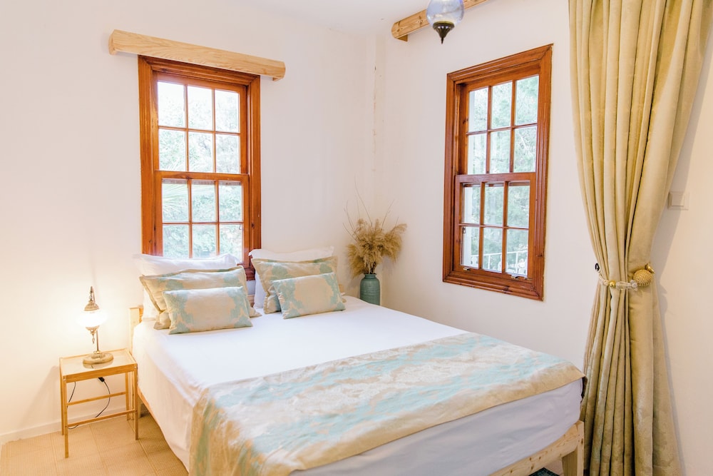 Standard Room, Balcony, Garden View