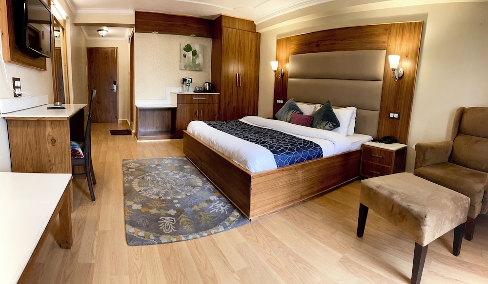 Superior Room with Sit Out photo 2