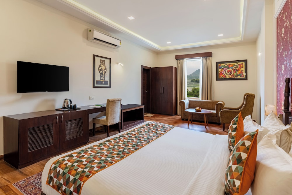Superior King Room