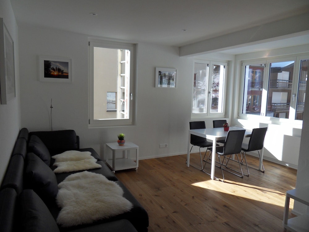 Apartment (Silverpeak)