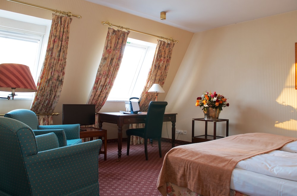 Junior Room, 1 Double Bed - Photo 1
