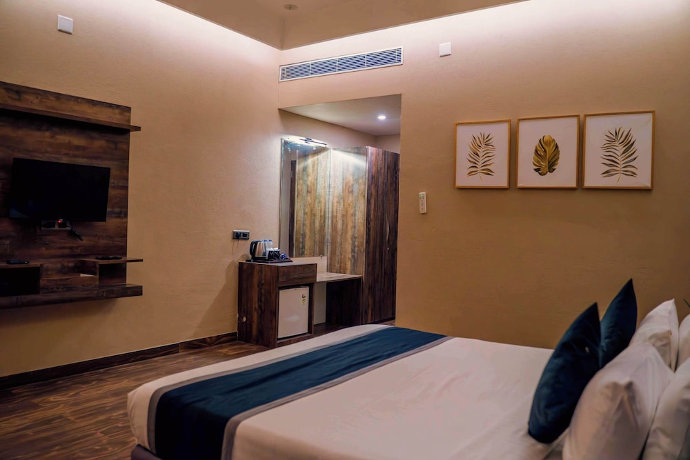 Premium Room - Photo 15