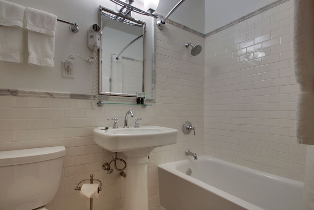 Deluxe Suite, 1 Bedroom, Lake View photo 2