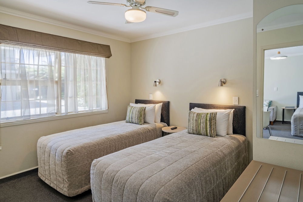 Family Suite, 1 Bedroom, Private Pool photo 2