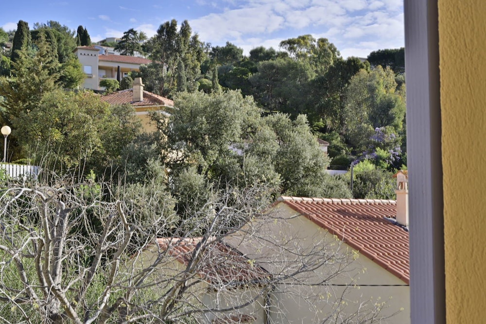 Classic Double or Twin Room, Garden View photo 2