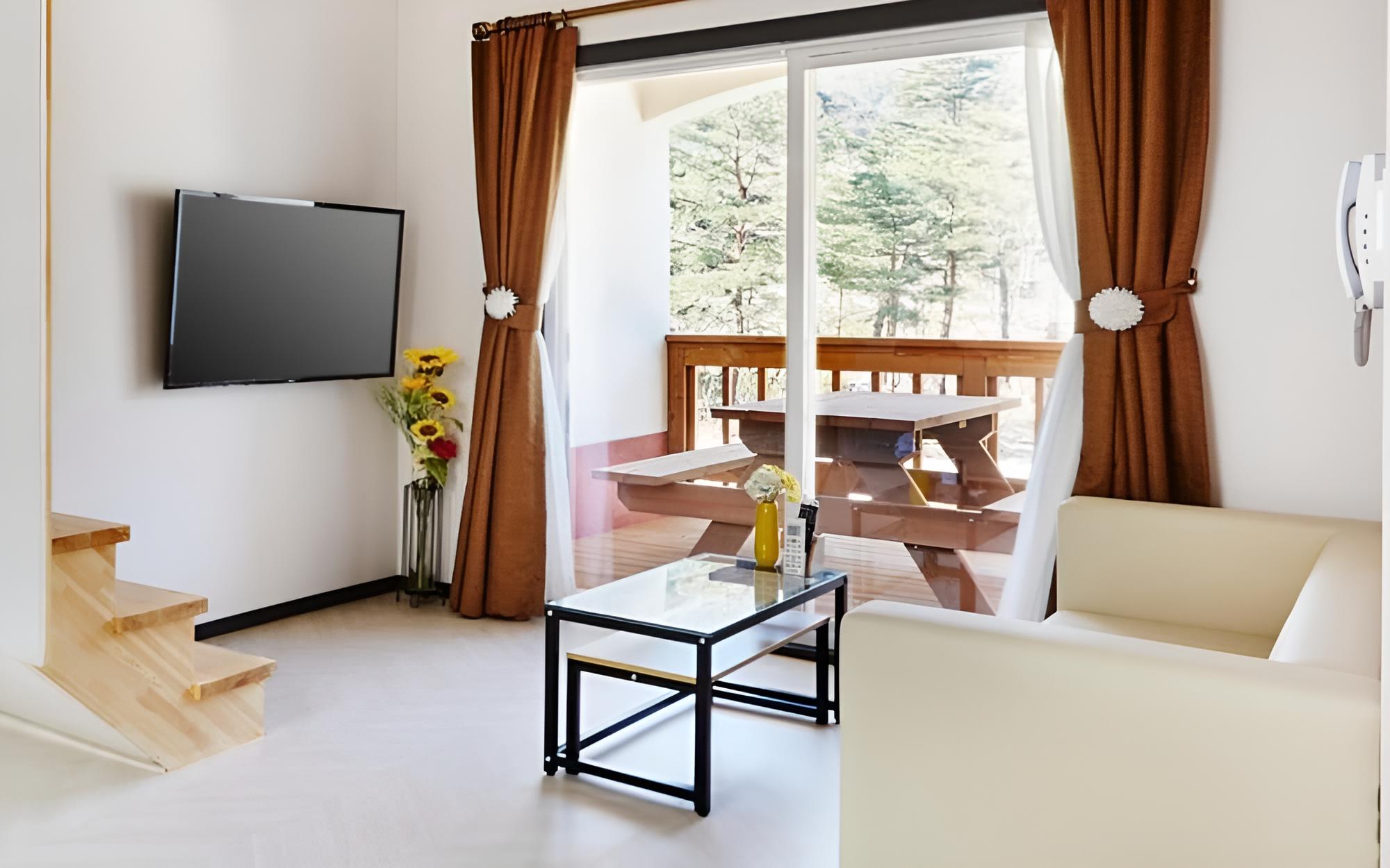 Room (Salt Gangdong 202)