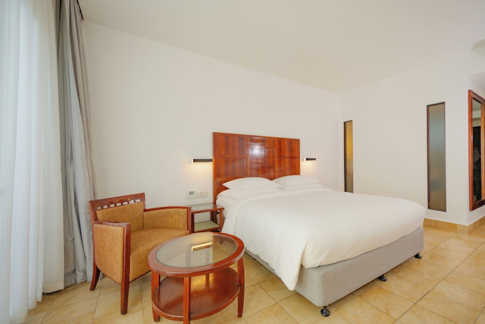 Deluxe Sea View King Bed - Photo 3
