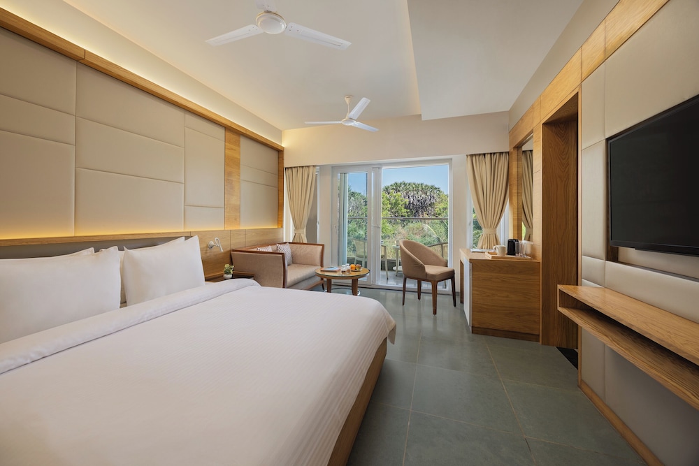 Executive Queen Room with Sea View