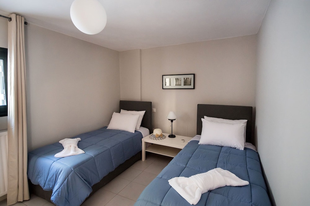 Comfort Apartment, 2 Bedrooms (with Shared Pool) photo 2