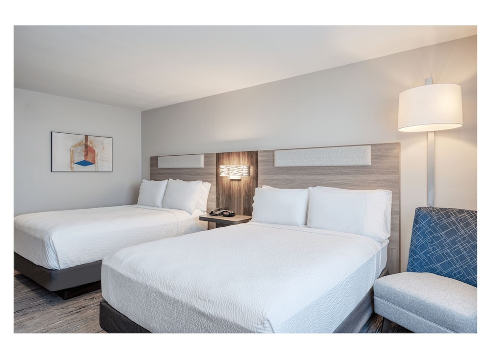 Standard Room, 2 Queen Beds - Photo 5