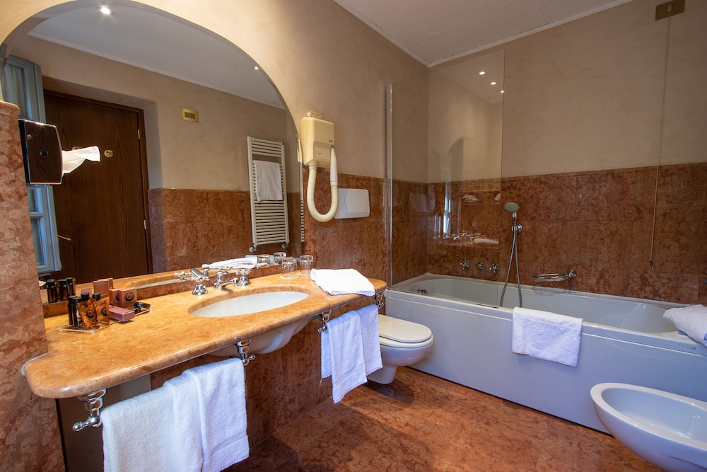 Deluxe Double Room, 1 Bedroom - Photo 4