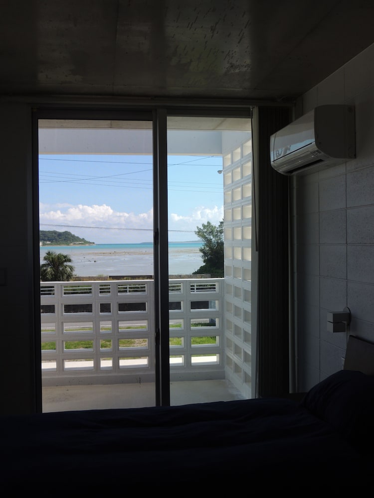 Standard Twin Room, Balcony, Ocean View photo 3