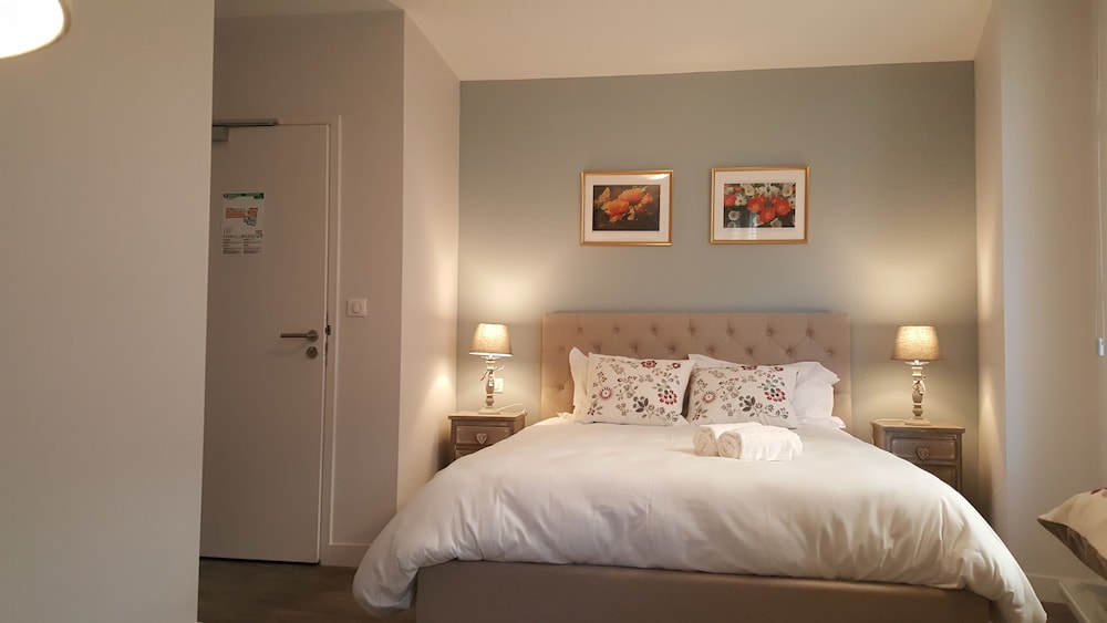 Comfort Double Room, 1 Queen Bed, Non Smoking, City View (Islande)