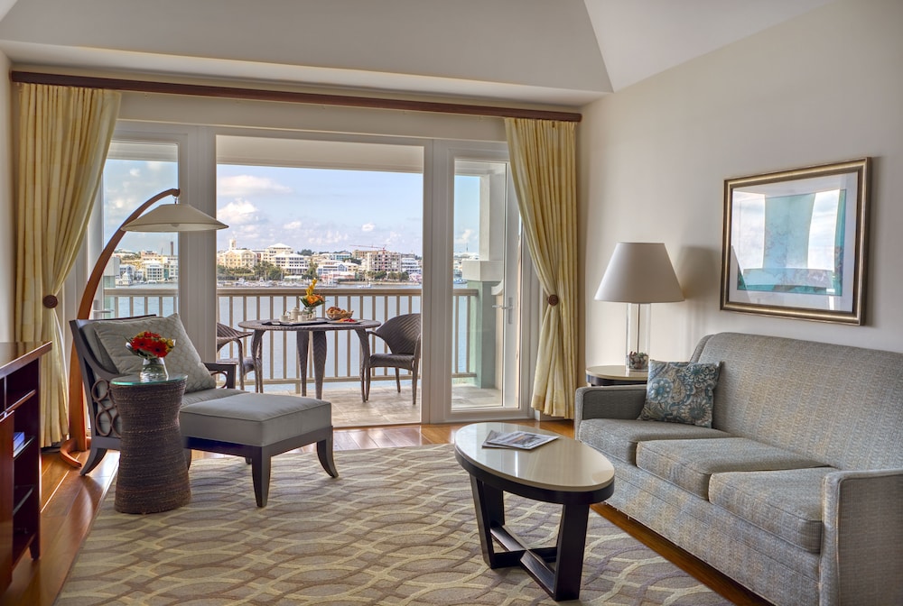 Suite, 1 Bedroom - Photo 4