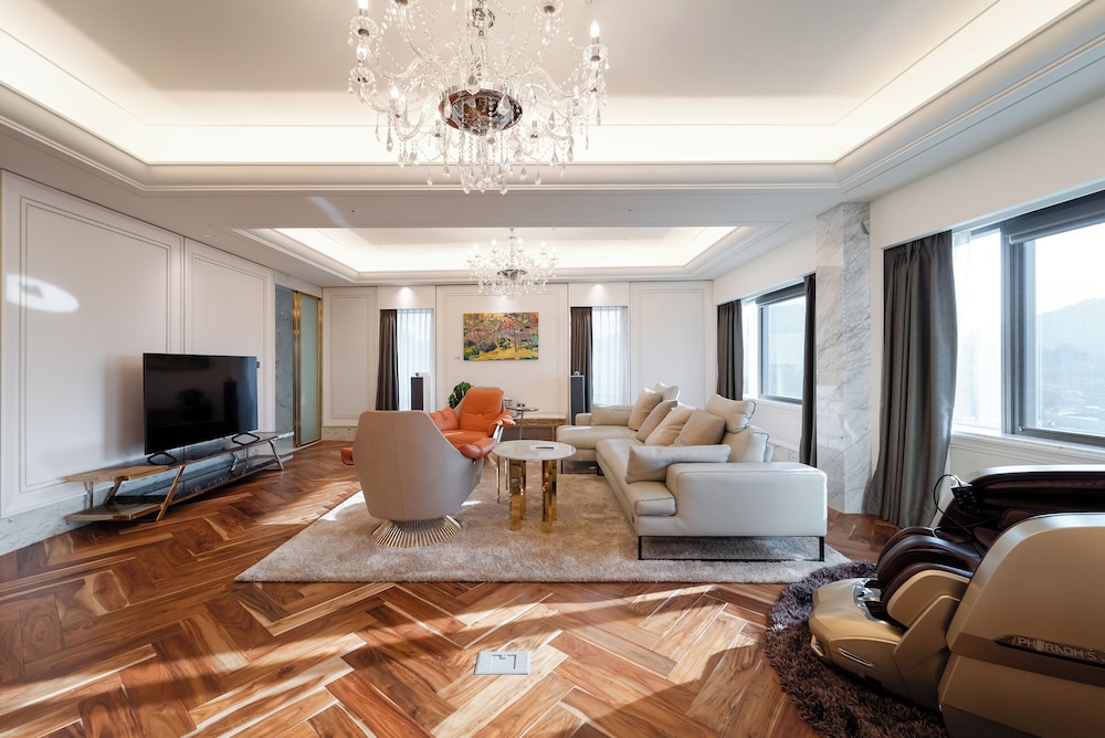 Inter Presidential Suite photo 3