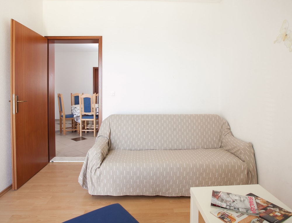 Apartment, 2 Bedrooms, Balcony, Park View photo 1