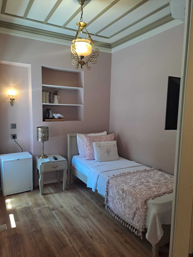 Standard Room photo 1