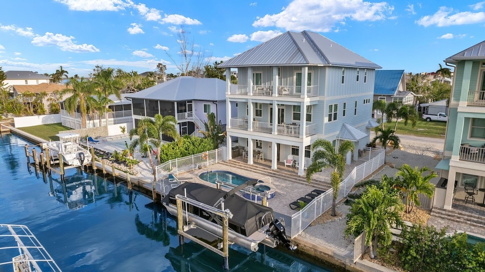 House, 5 Bedrooms