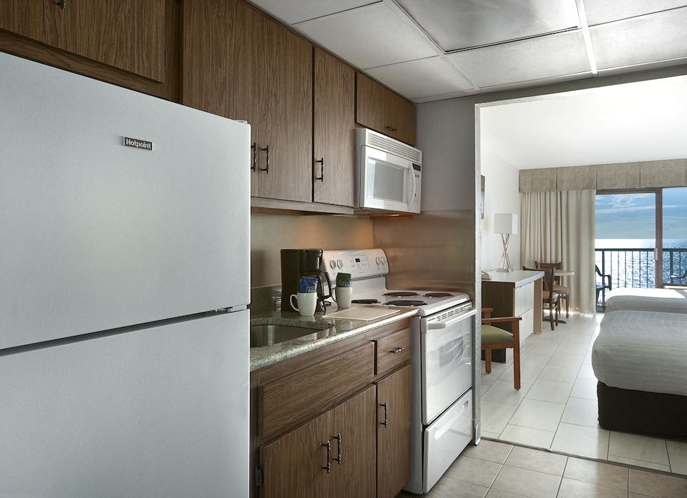 Standard Room, 2 Double Beds, Kitchenette, Oceanfront photo 3